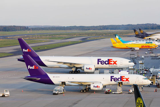 中国 広州 スペイン スウェーデン DHL エクスプレス グローバル ドロップ 輸送